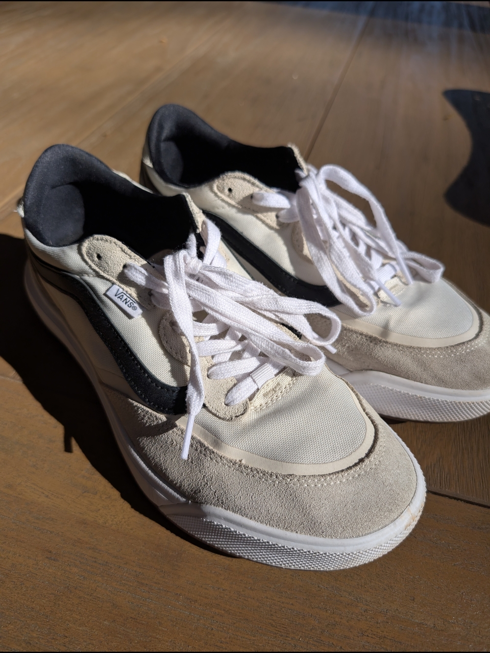 Vans White MTE ultrarange 2.0